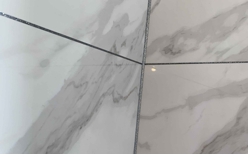 厨房浅灰色瓷砖美缝要什么颜色