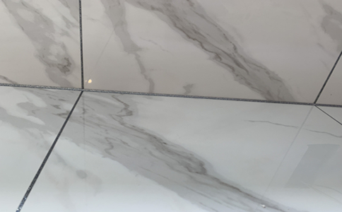 卫生间美缝浅灰色