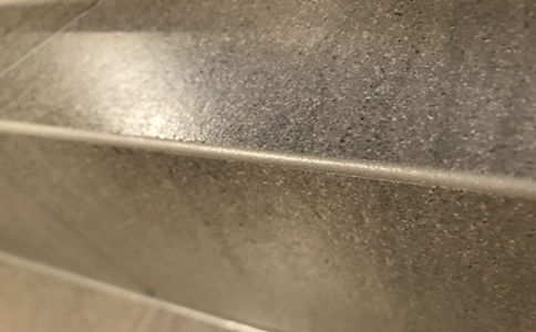 美缝用铲刀还是胶带